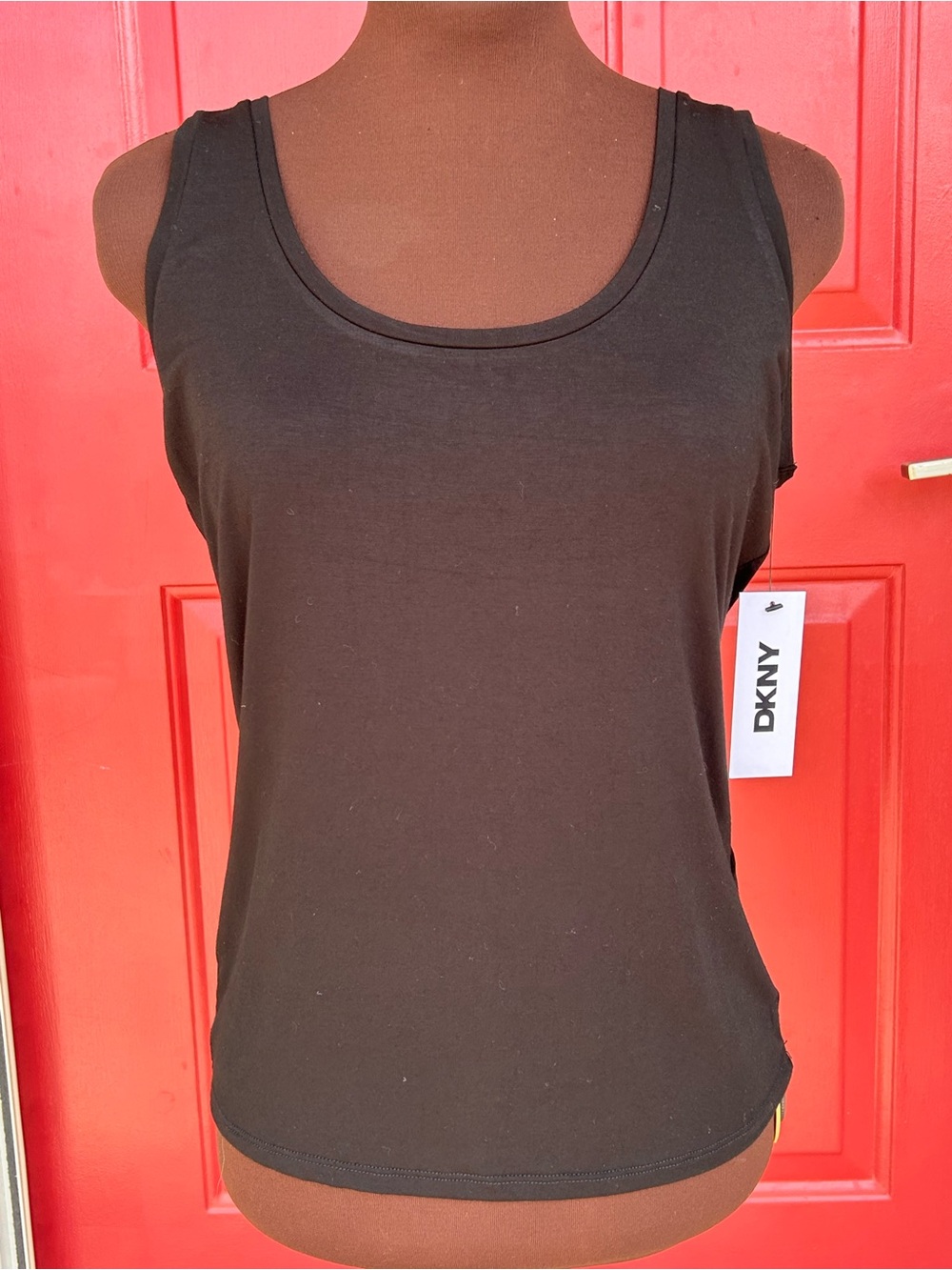 NWT DKNY Blk Scoop Neck Tank-silky soft-MSRP $49-classic closet staple-rayon bld